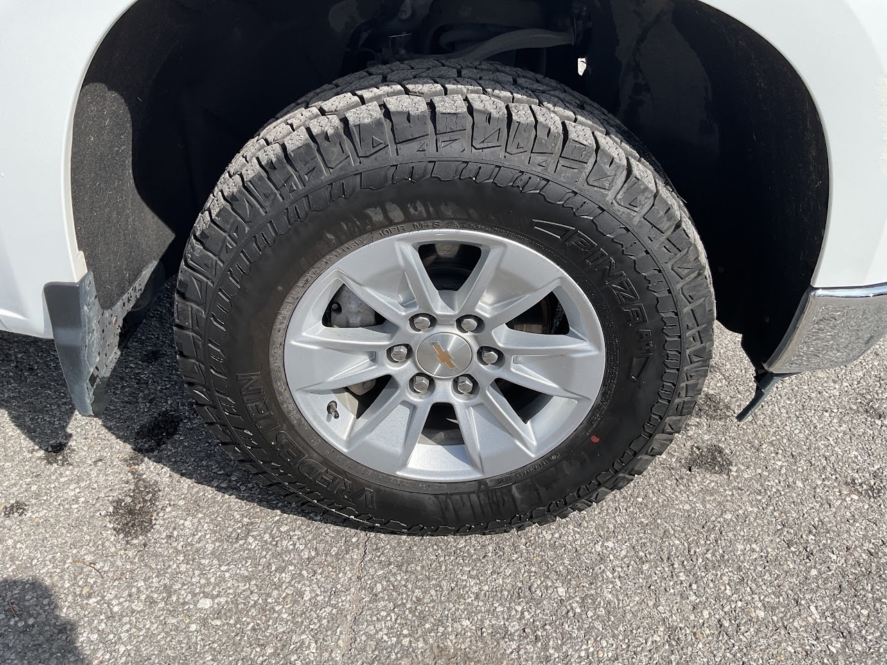2025 Chevrolet Silverado 1500 — photo 16 of 33