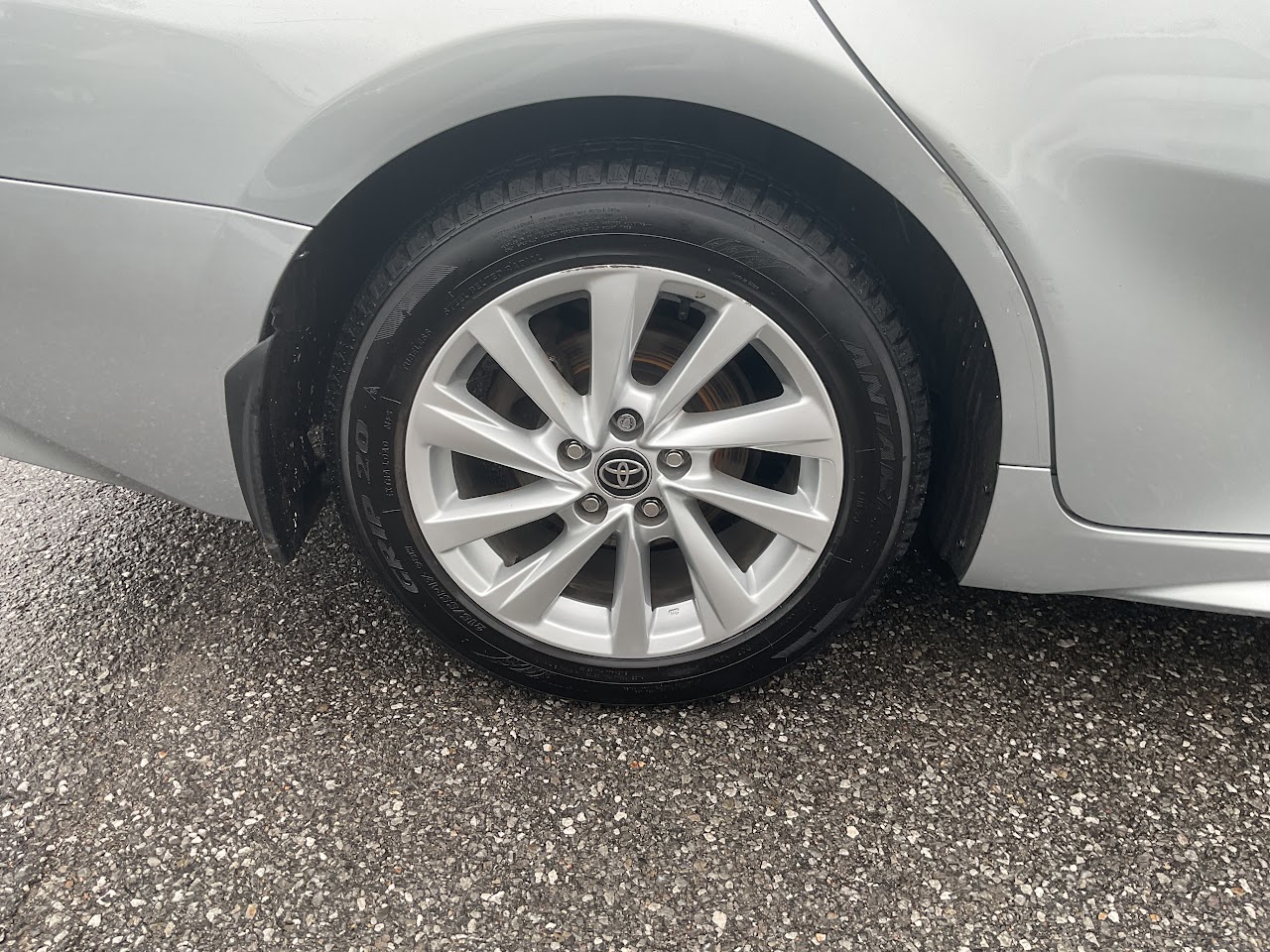 2023 Toyota Camry — photo 12 of 34