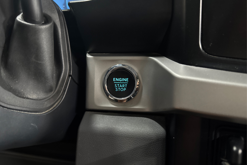 2023 Ford F-250 Super Duty — photo 28 of 34