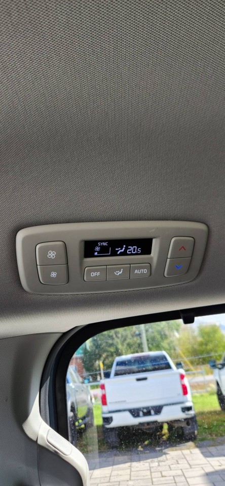 2025 Kia Carnival — photo 16 de 19
