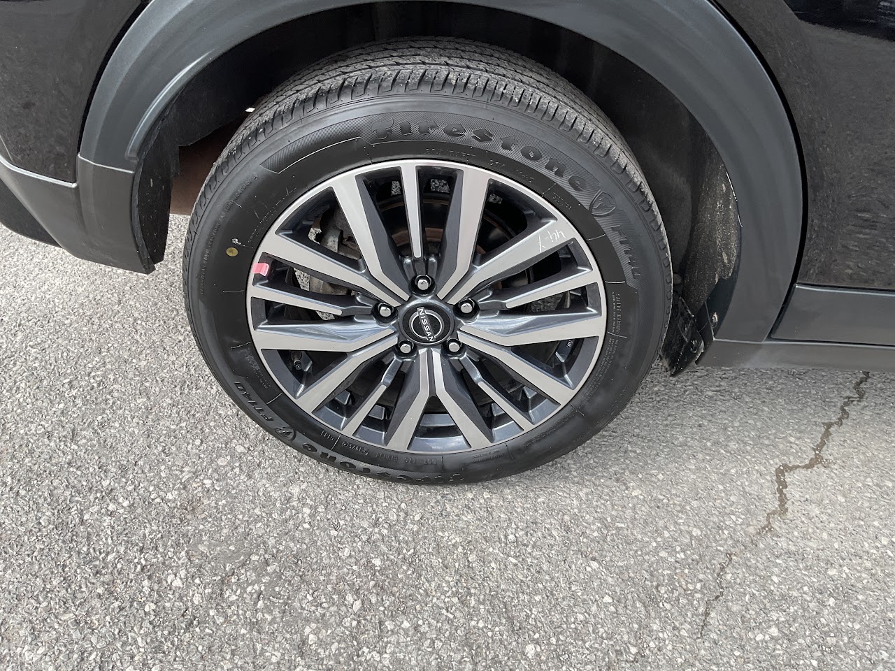 2025 Nissan Kicks Play — photo 19 of 34
