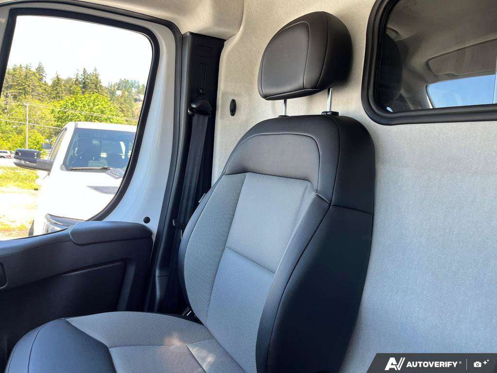 2025 Ram ProMaster Cargo Van — photo 20 of 23