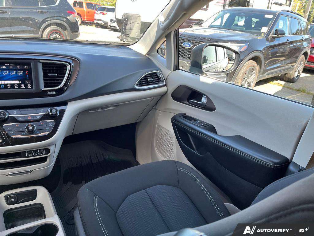 2021 Chrysler Grand Caravan — photo 25 of 25