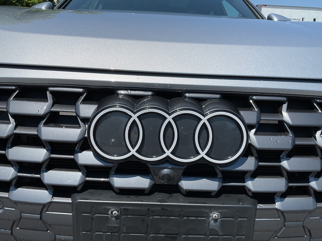 2025 Audi Q5 — photo 18 of 33