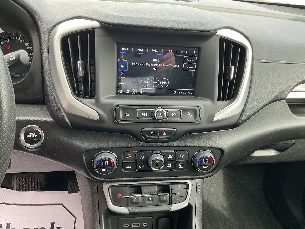 2022 GMC Terrain — photo 33 of 34