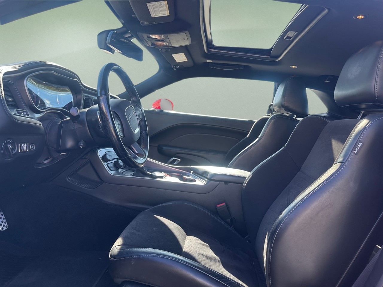 2020 Dodge Challenger — photo 6 of 9