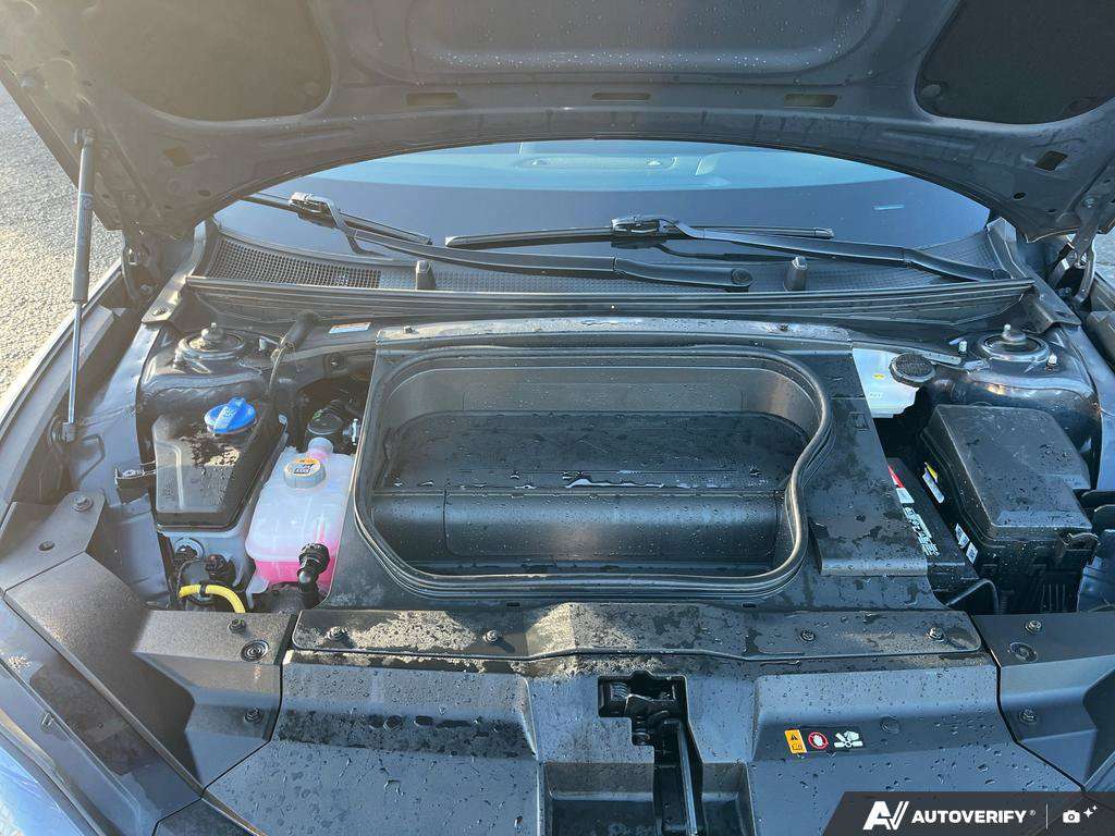2023 Hyundai IONIQ 6 — photo 10 of 25