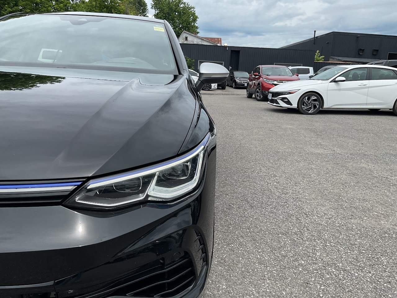2024 Volkswagen Golf — photo 16 of 34