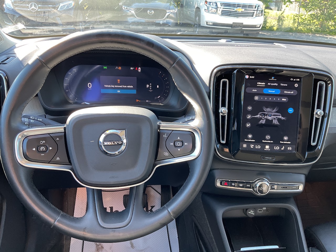 2024 Volvo XC40 — photo 23 of 34