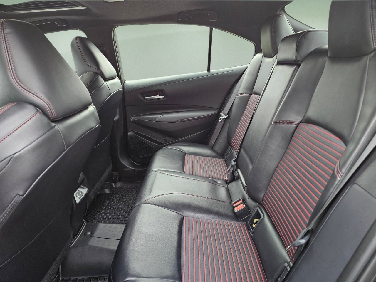 2025 Toyota Corolla — photo 15 de 21