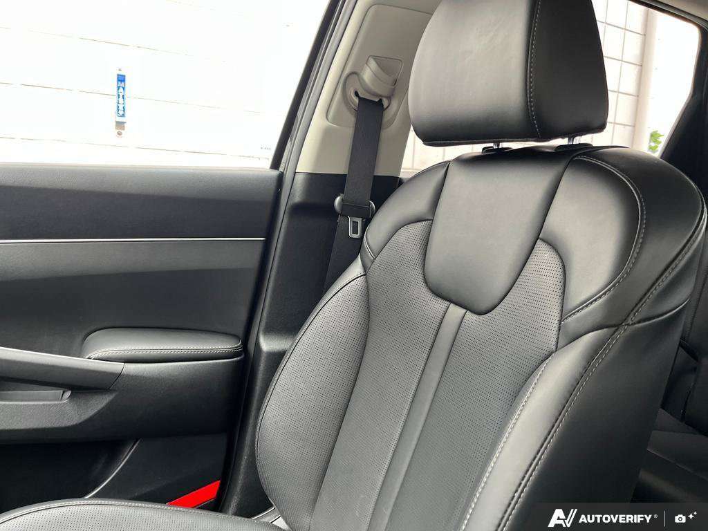 2025 Kia Sorento — photo 20 of 25