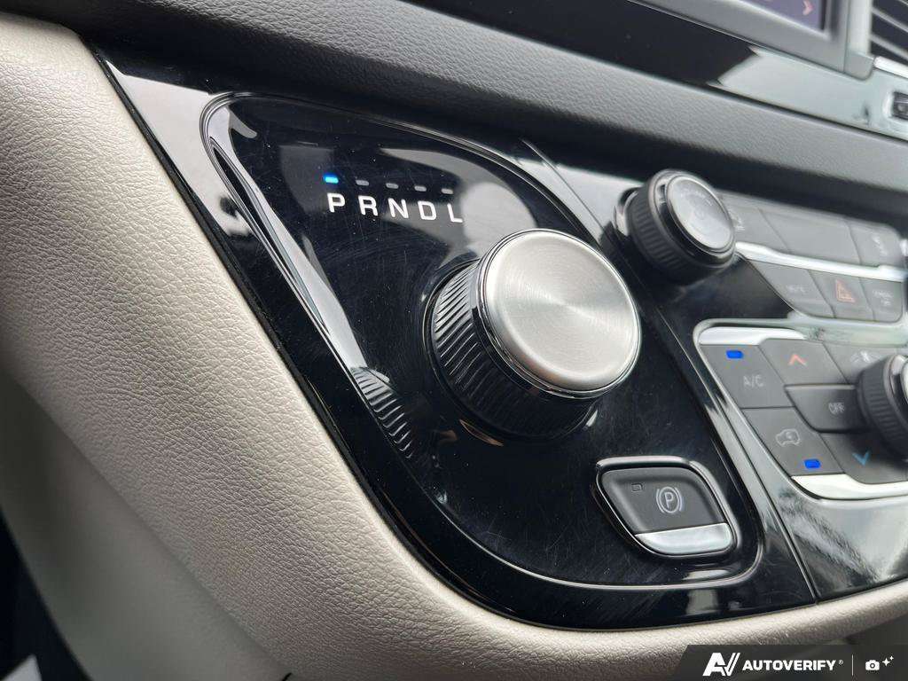 2024 Chrysler Grand Caravan — photo 18 of 25