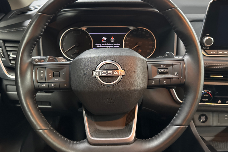 2025 Nissan Rogue — photo 13 of 33