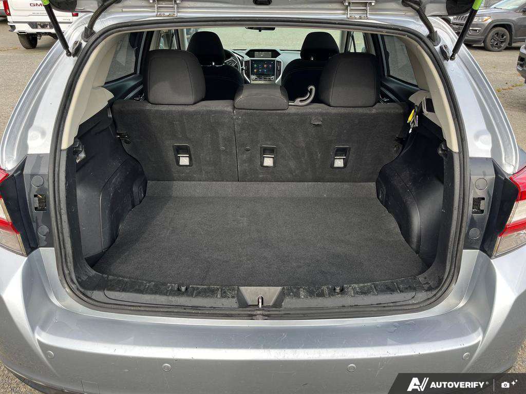 2019 Subaru Impreza — photo 12 of 25