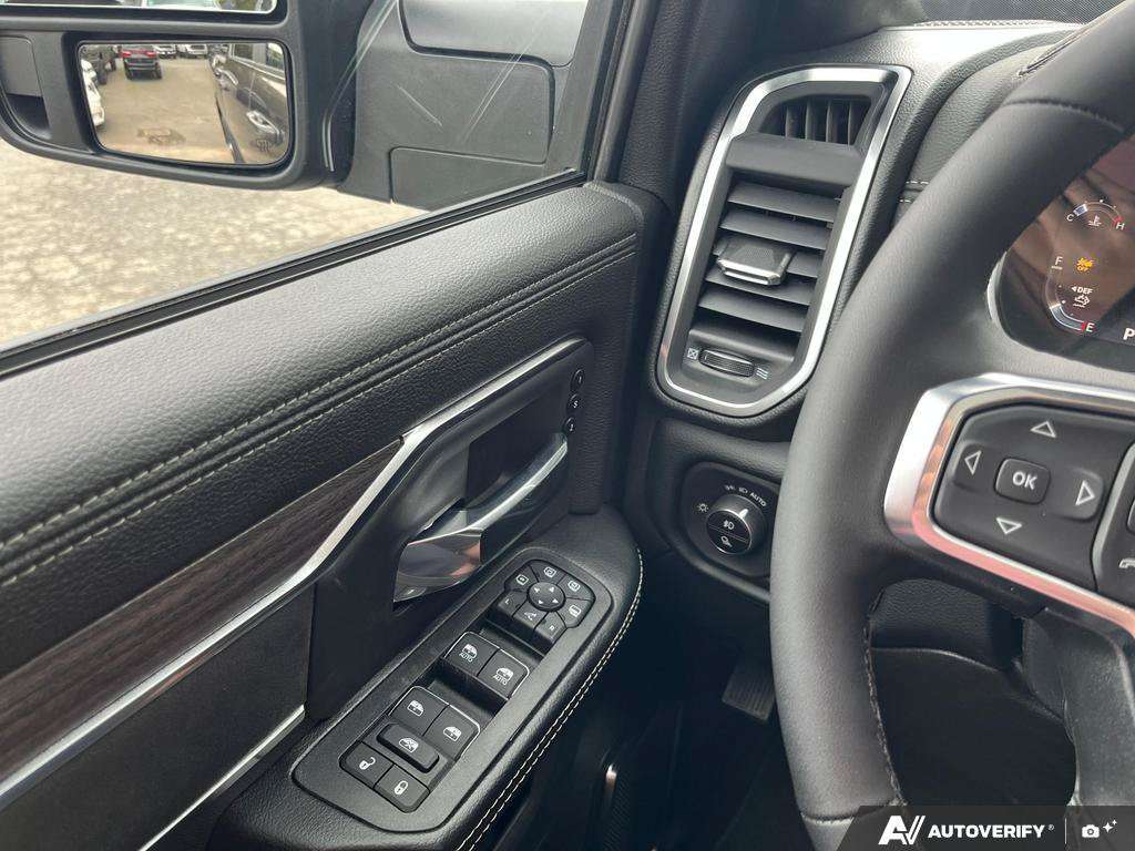 2026 Ram 3500 Crew Cab — photo 17 of 25