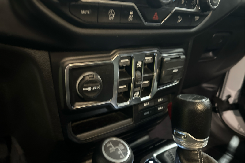 2019 Jeep Wrangler — photo 25 of 26