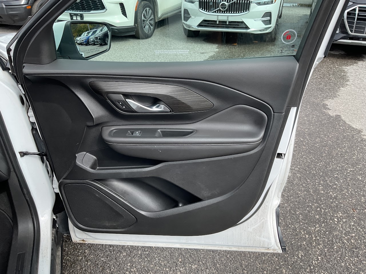 2022 GMC Terrain — photo 17 of 34