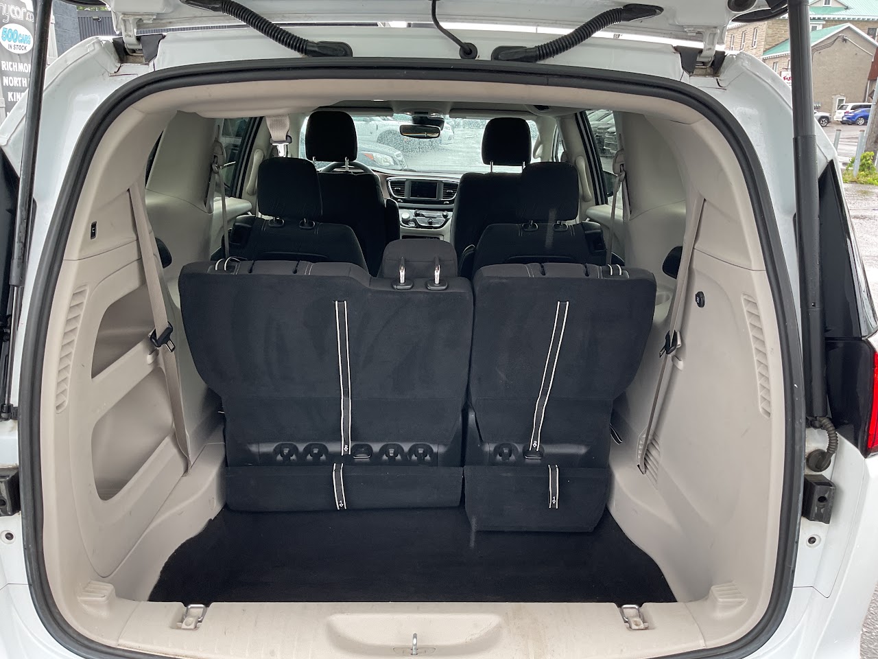2023 Chrysler Grand Caravan — photo 34 of 34