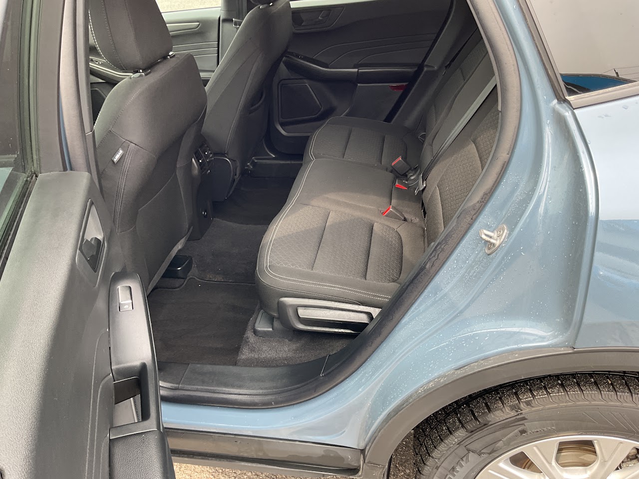 2025 Ford Escape — photo 14 of 35