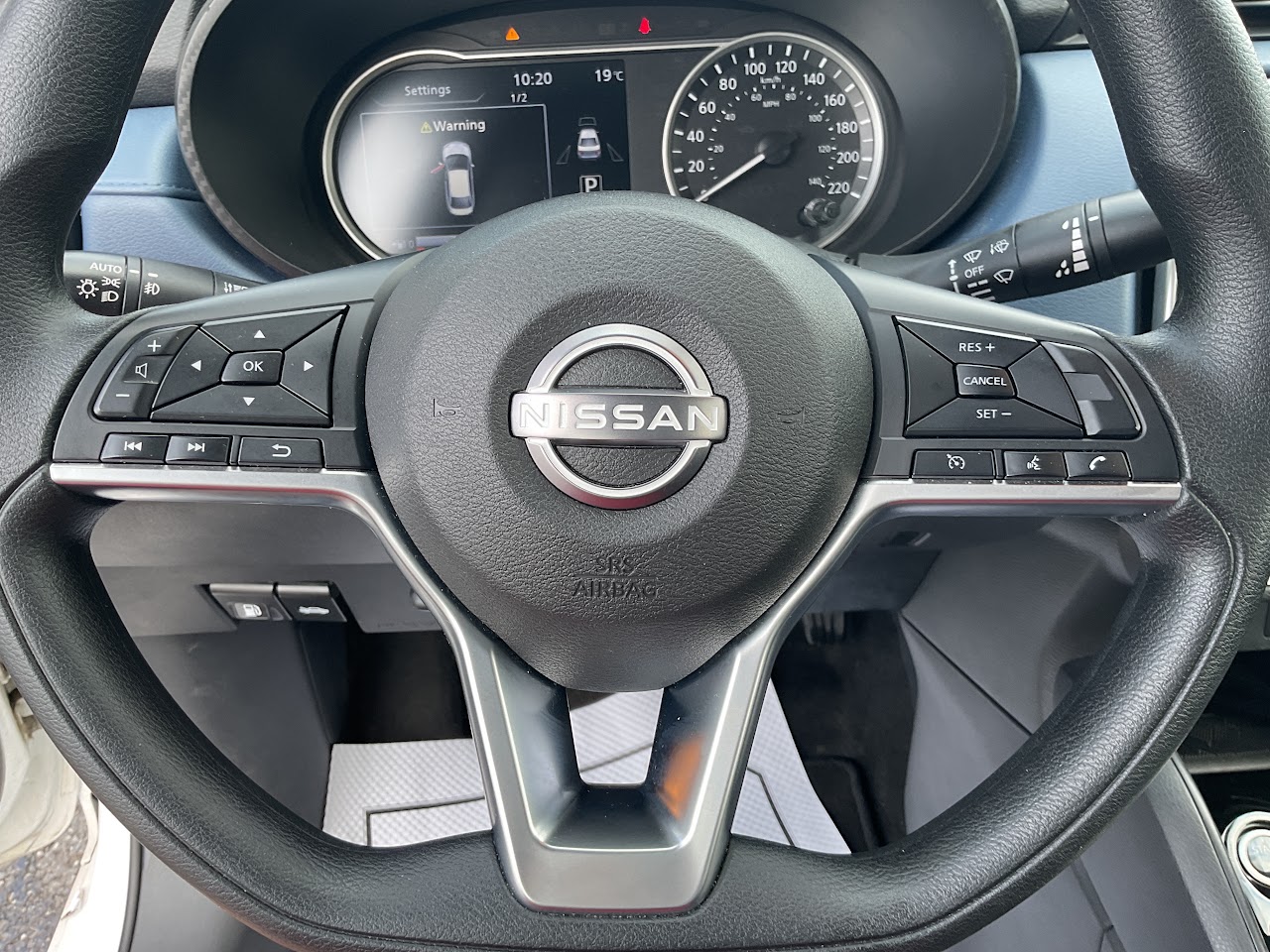 2025 Nissan Versa — photo 26 of 34