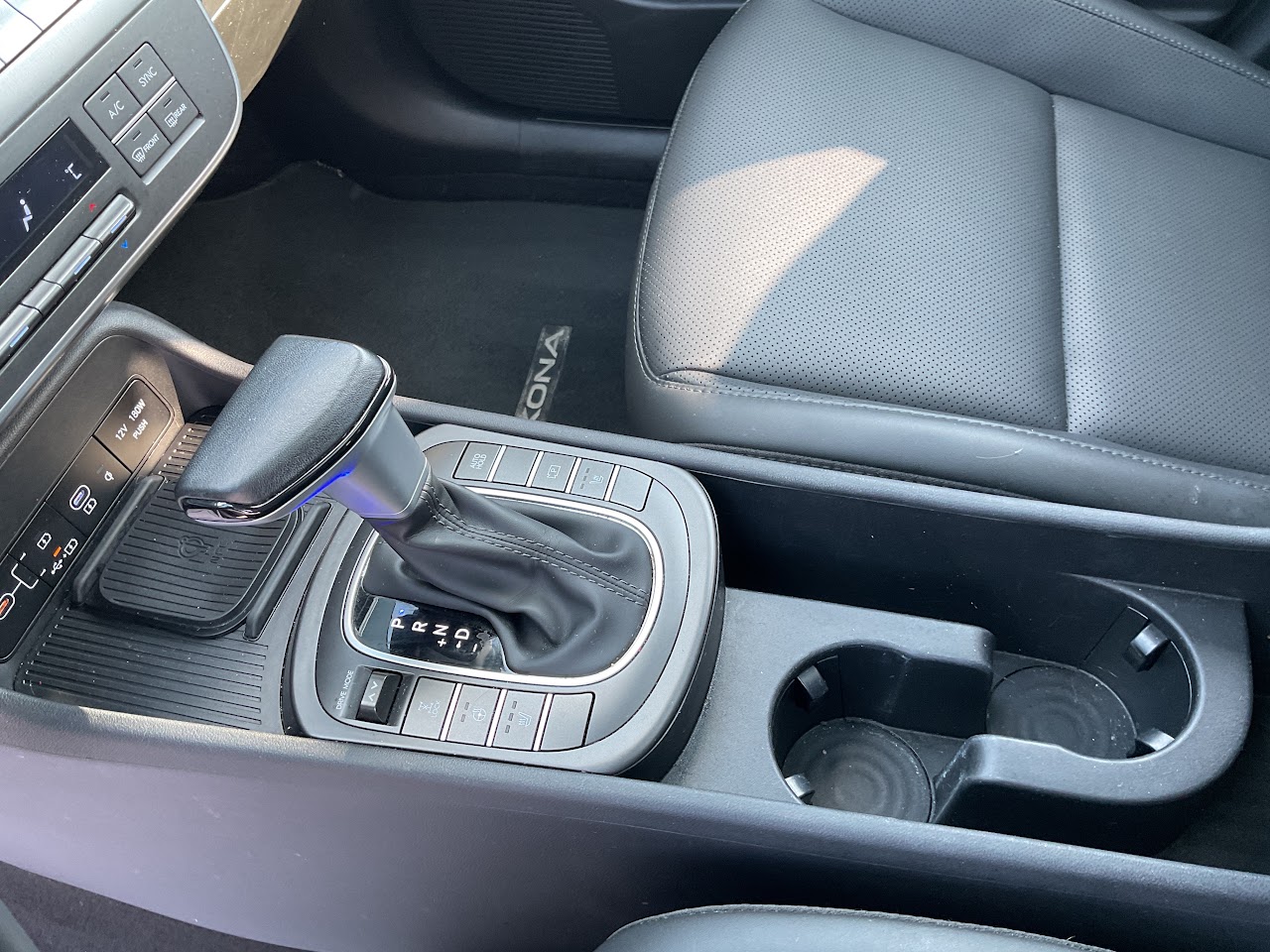 2025 Hyundai Kona — photo 29 of 34
