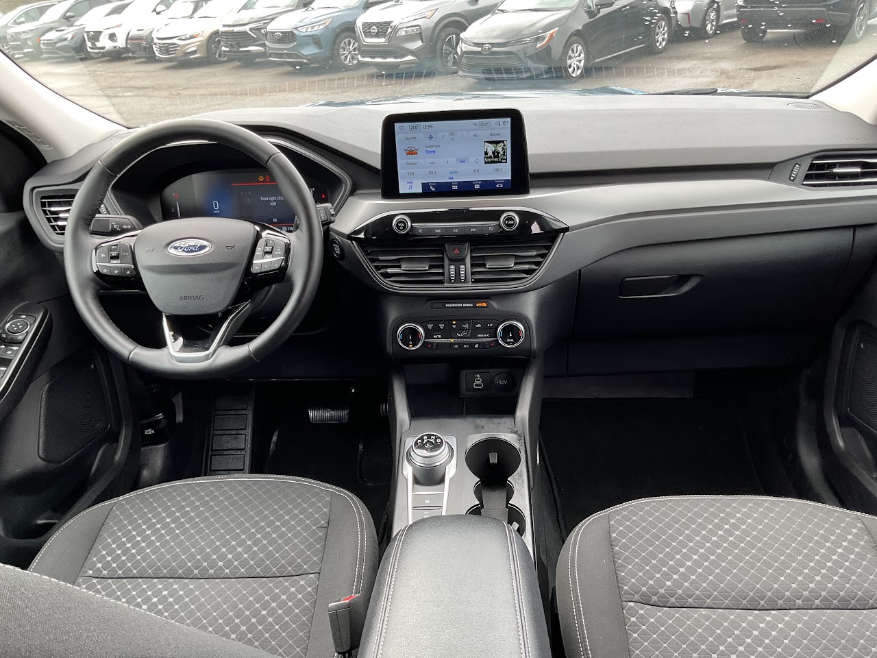 2025 Ford Escape — photo 16 of 35
