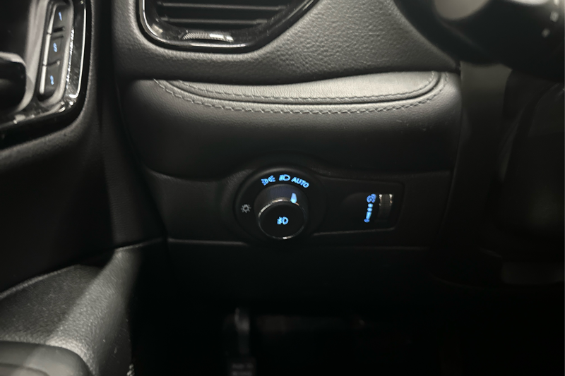 2022 Dodge Durango — photo 13 of 26