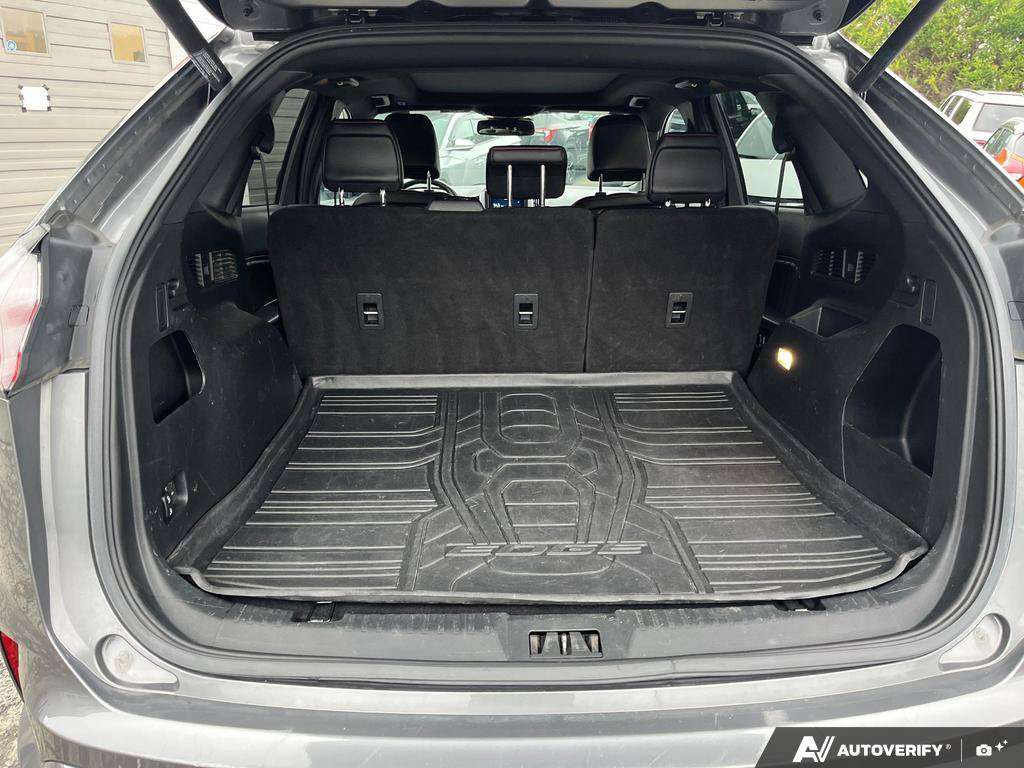 2021 Ford Edge — photo 12 of 25