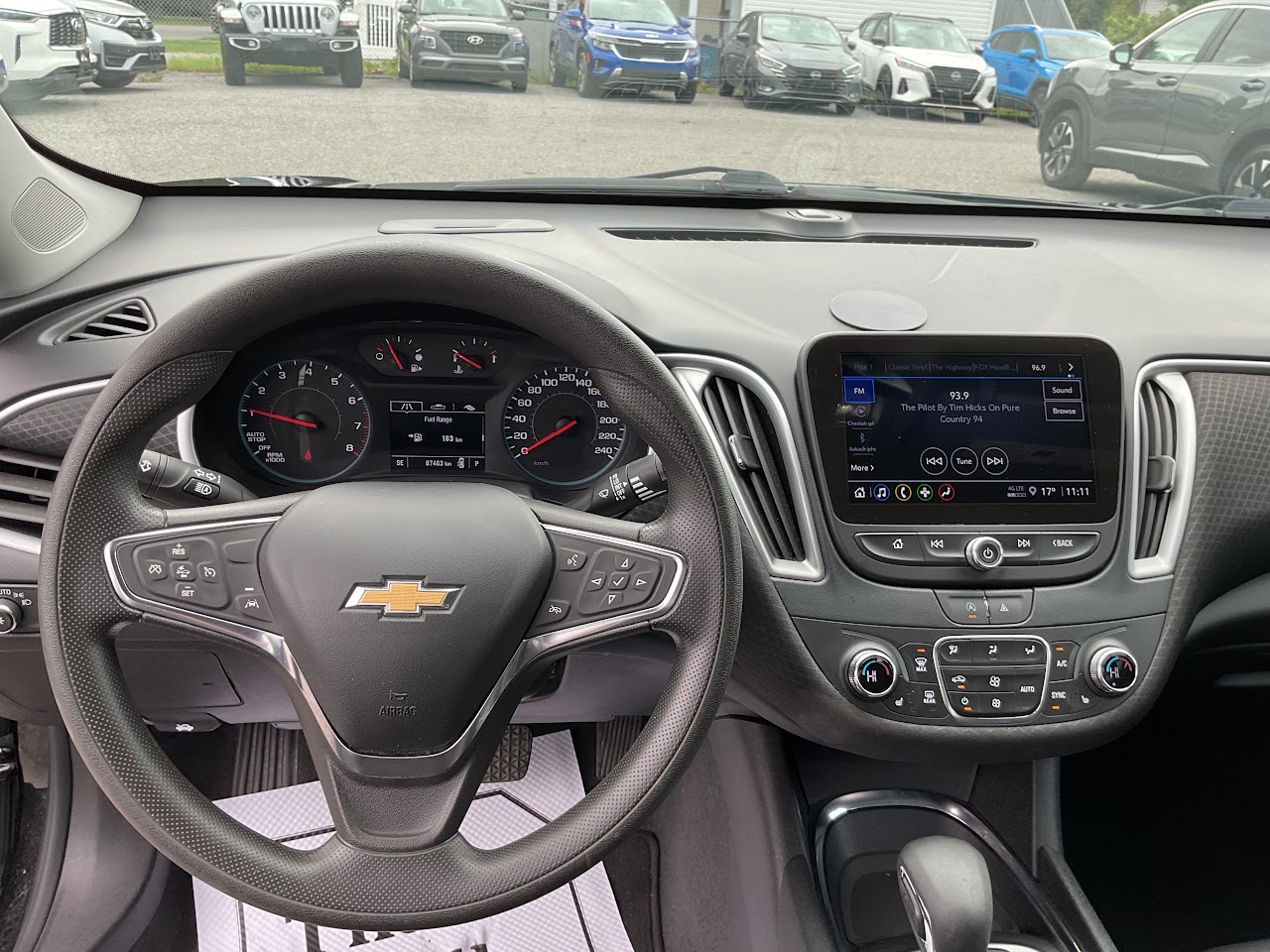 2023 Chevrolet Malibu — photo 23 of 34