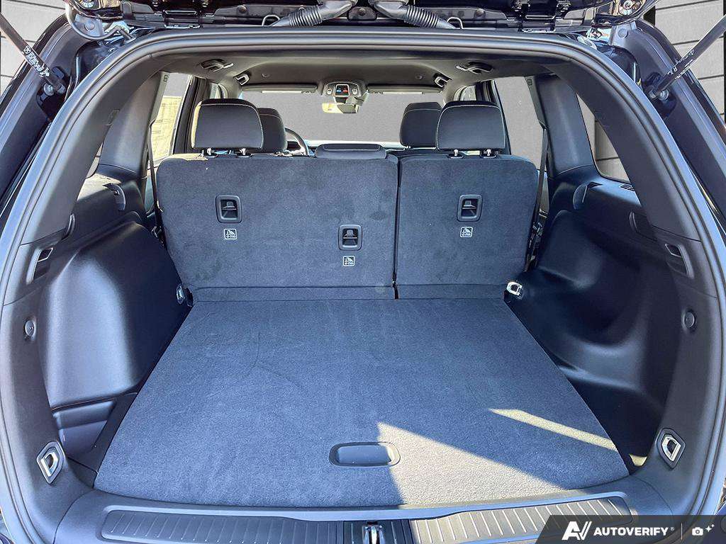 2025 Jeep Grand Cherokee — photo 18 de 31