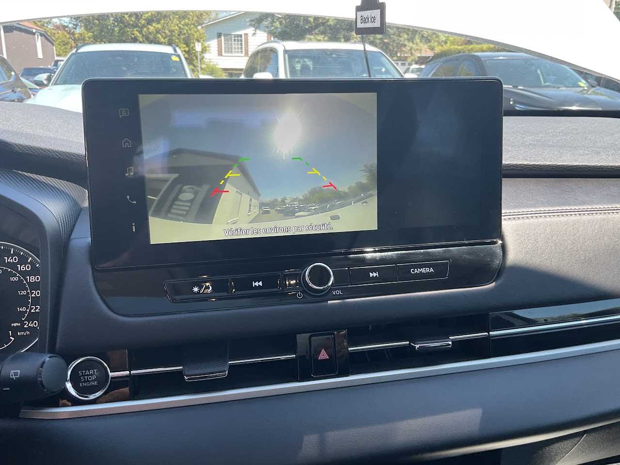 2025 Mitsubishi Outlander — photo 26 of 32