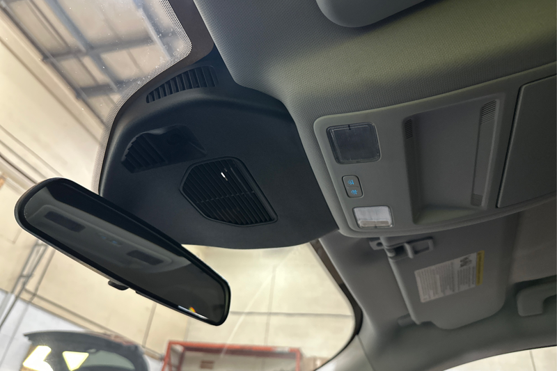 2025 Ford Escape Plug-in Hybrid — photo 17 of 28