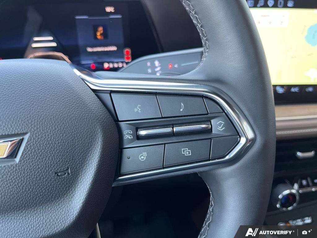 2025 Chevrolet Suburban — photo 16 of 25
