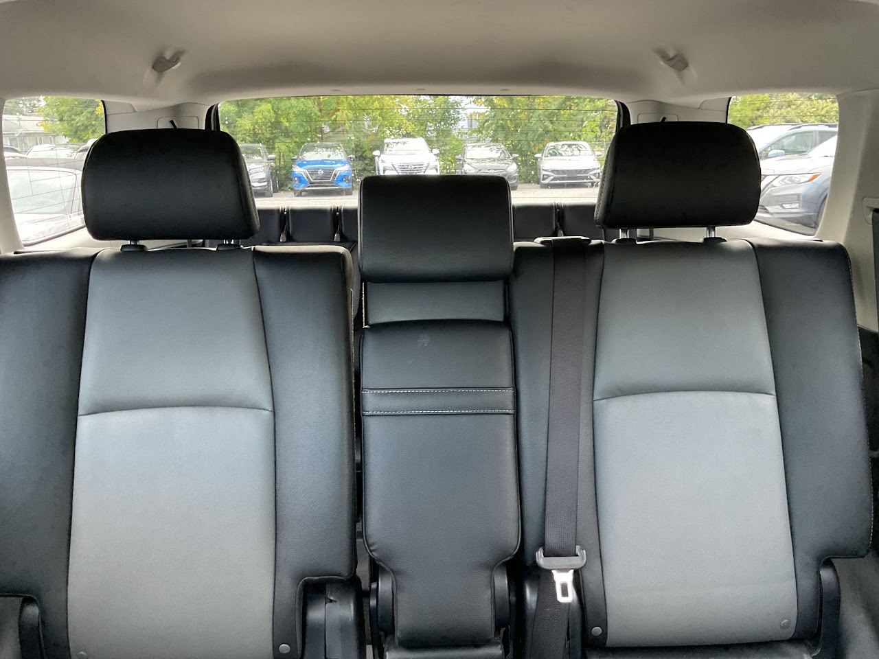 2024 Toyota 4RUNNER — photo 25 of 34