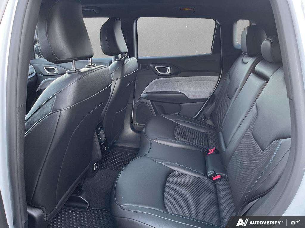 2026 Jeep Compass — photo 23 de 25