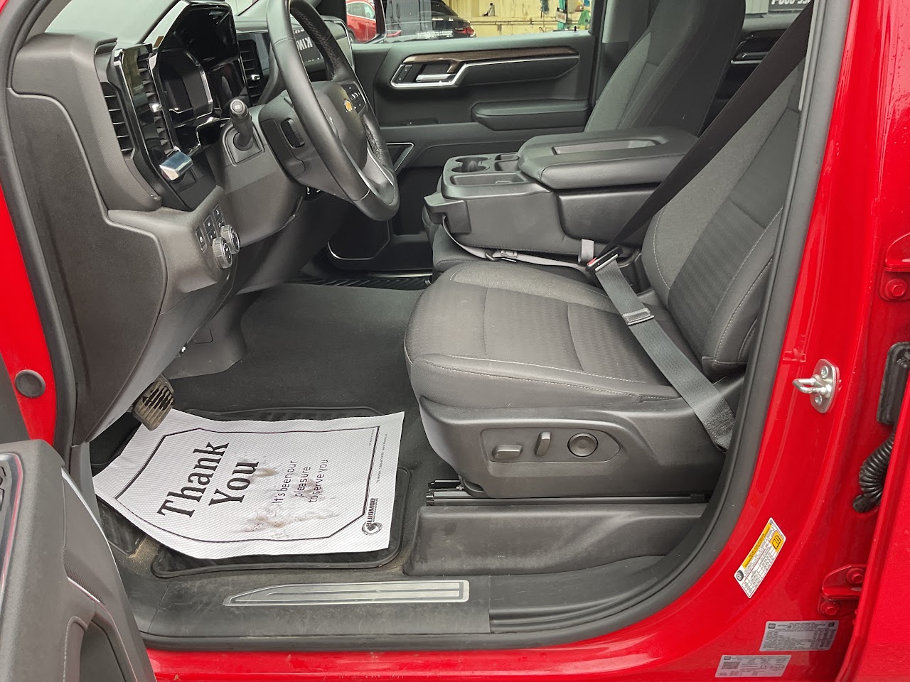 2025 Chevrolet Silverado 1500 — photo 19 of 34