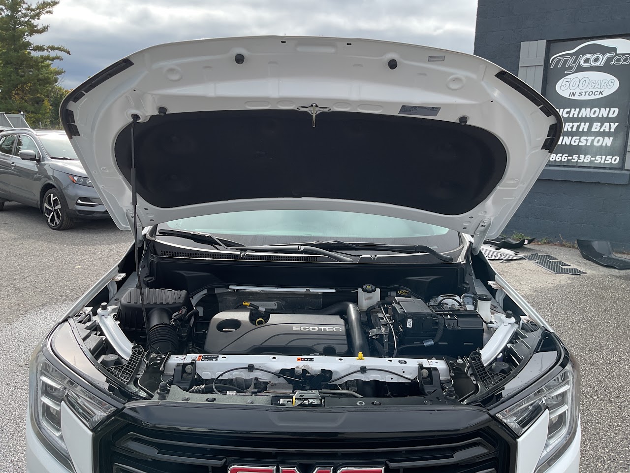 2022 GMC Terrain — photo 27 of 34