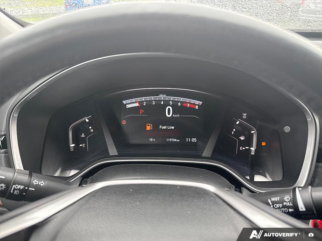 2017 Honda CR-V — photo 15 of 25