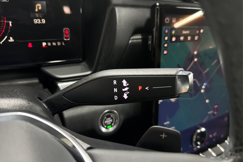 2025 GMC Terrain — photo 32 of 34