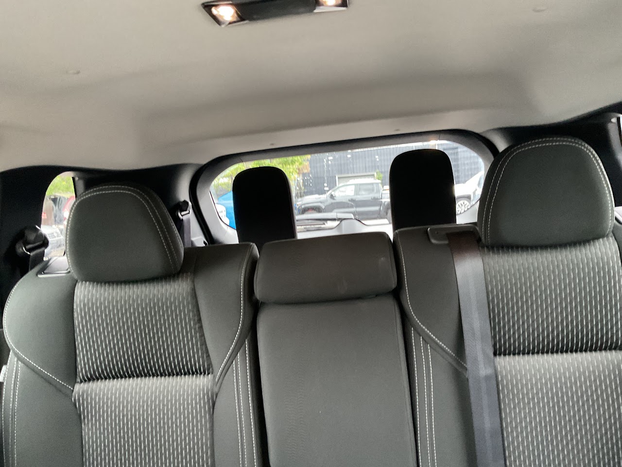 2025 Mitsubishi Outlander — photo 25 of 33