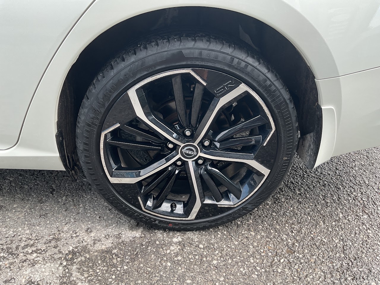 2024 Nissan Altima — photo 10 of 34