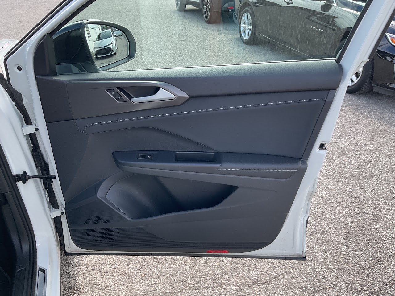 2026 Volkswagen Taos — photo 31 of 34