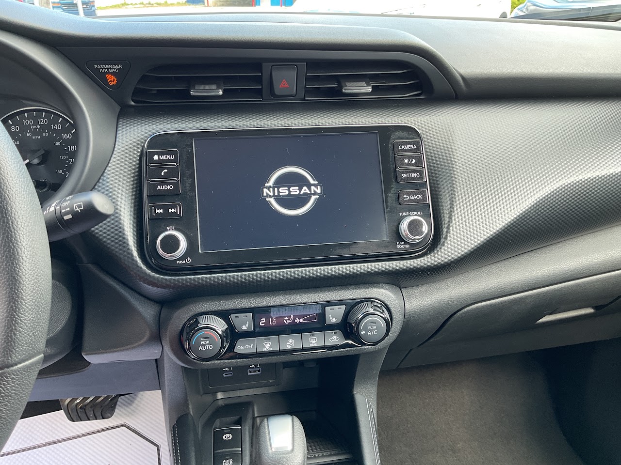 2025 Nissan Kicks Play — photo 26 of 34
