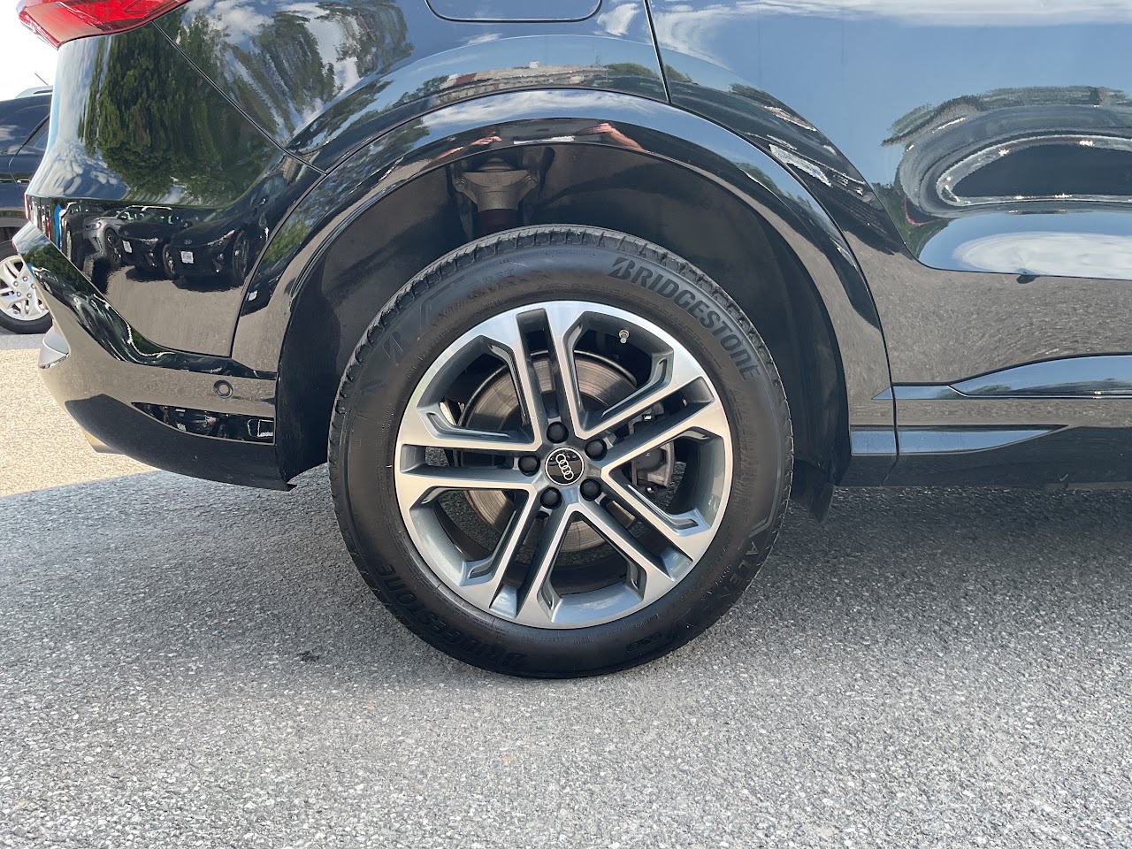 2025 Audi Q5 — photo 13 of 34