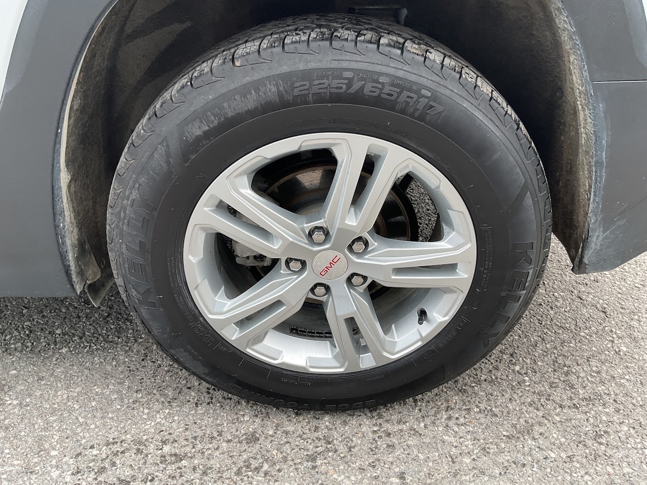 2024 GMC Terrain — photo 13 of 34