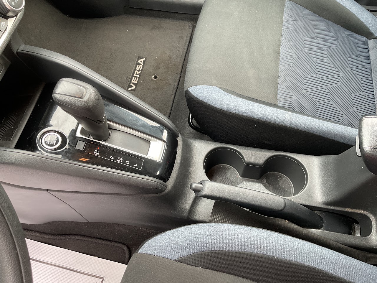 2025 Nissan Versa — photo 29 of 33