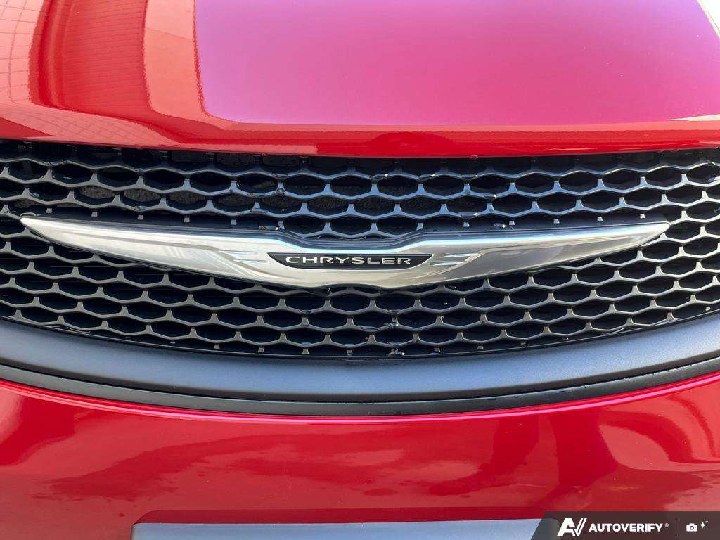 2026 Chrysler Grand Caravan — photo 9 of 25