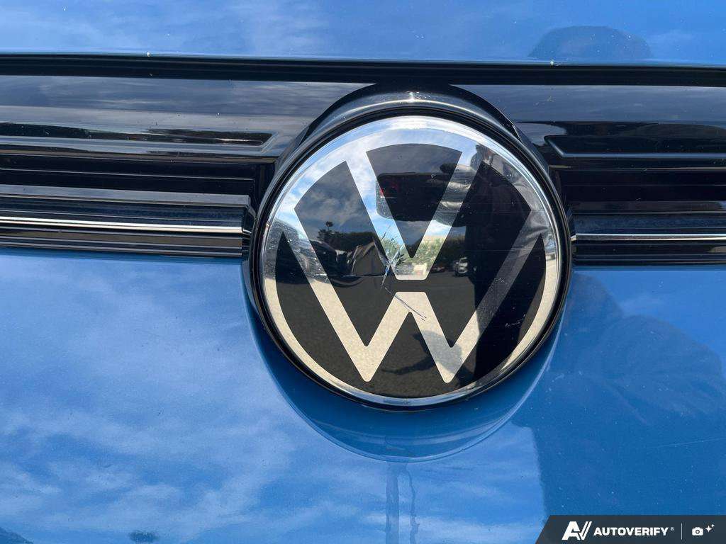 2026 Volkswagen Taos — photo 9 of 25