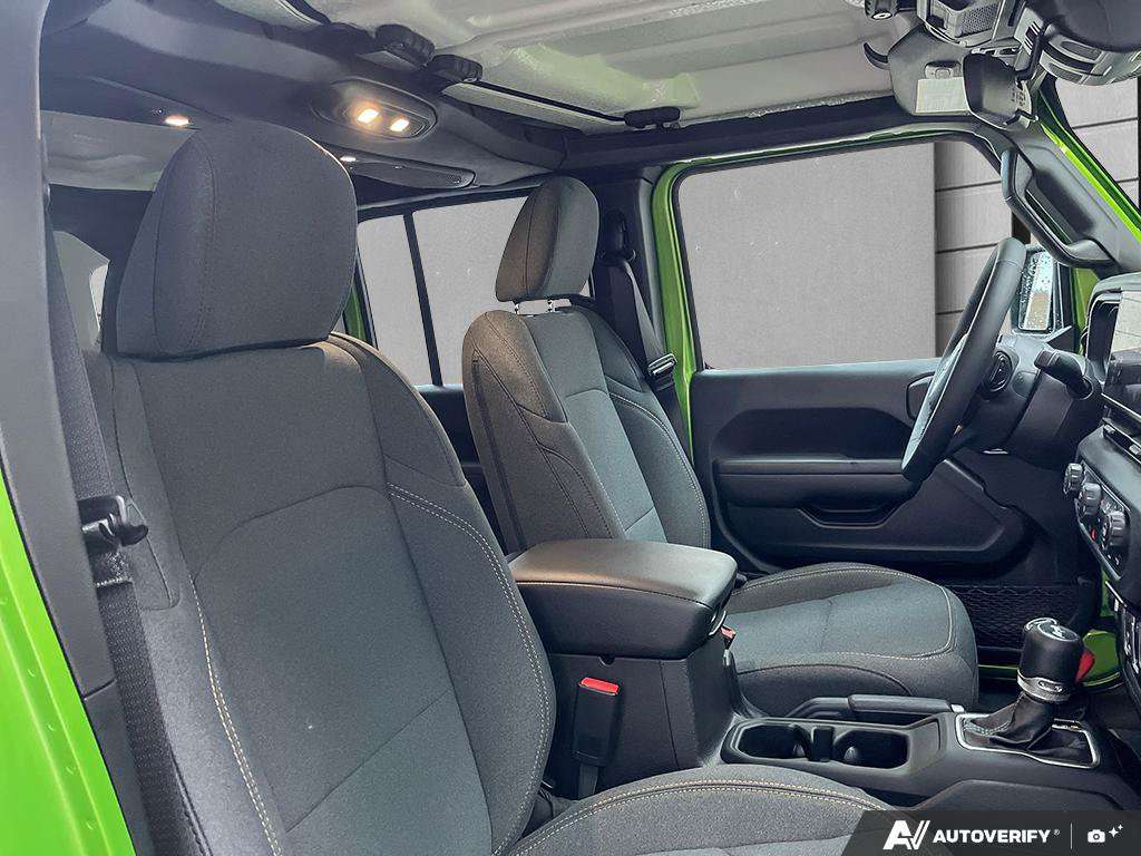 2025 Jeep Wrangler — photo 22 of 25