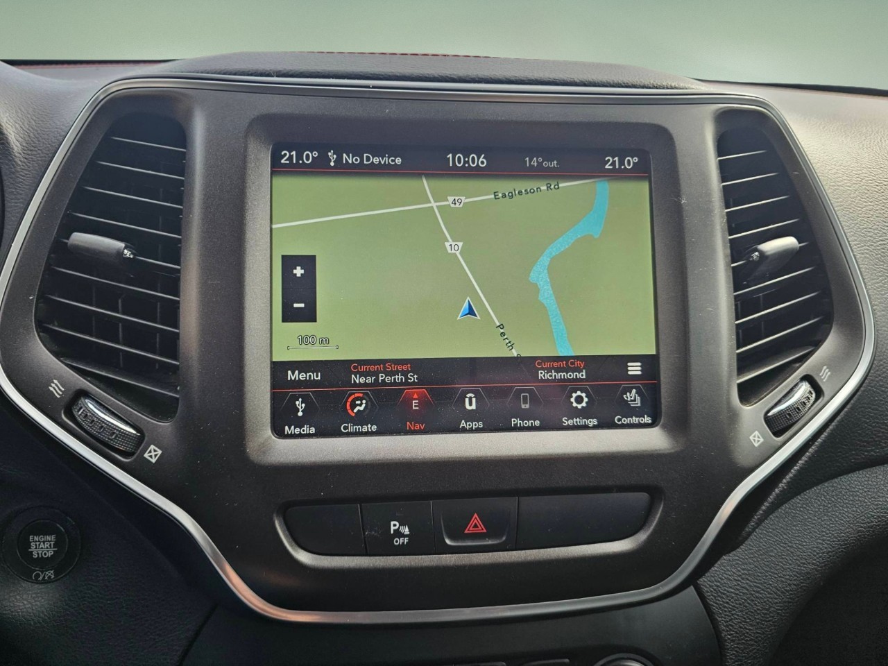 2021 Jeep Cherokee — photo 11 of 22